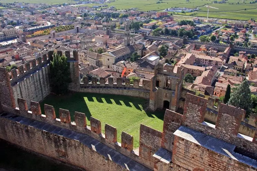 Il Borgo di Soave dall'alto