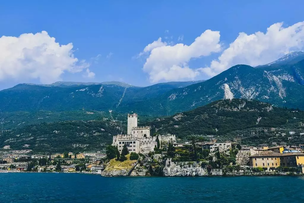 Il castello di Malcesine che ospiterà stasera il primo incontro con i soci.