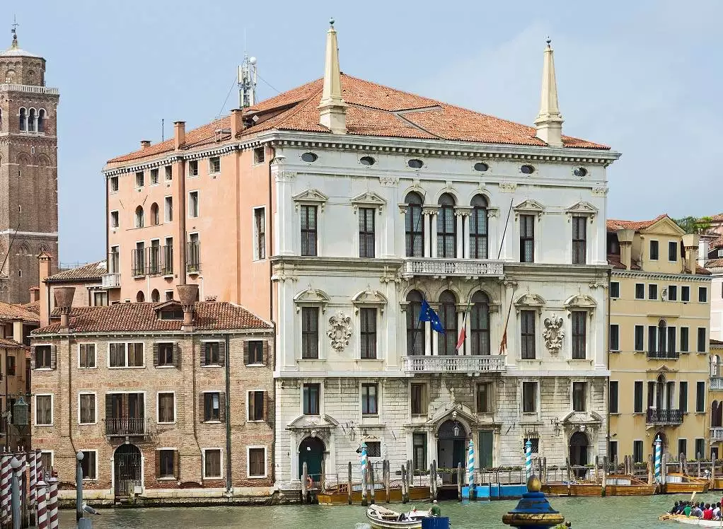 Palazzo Balbi (foto Didier Descouens).