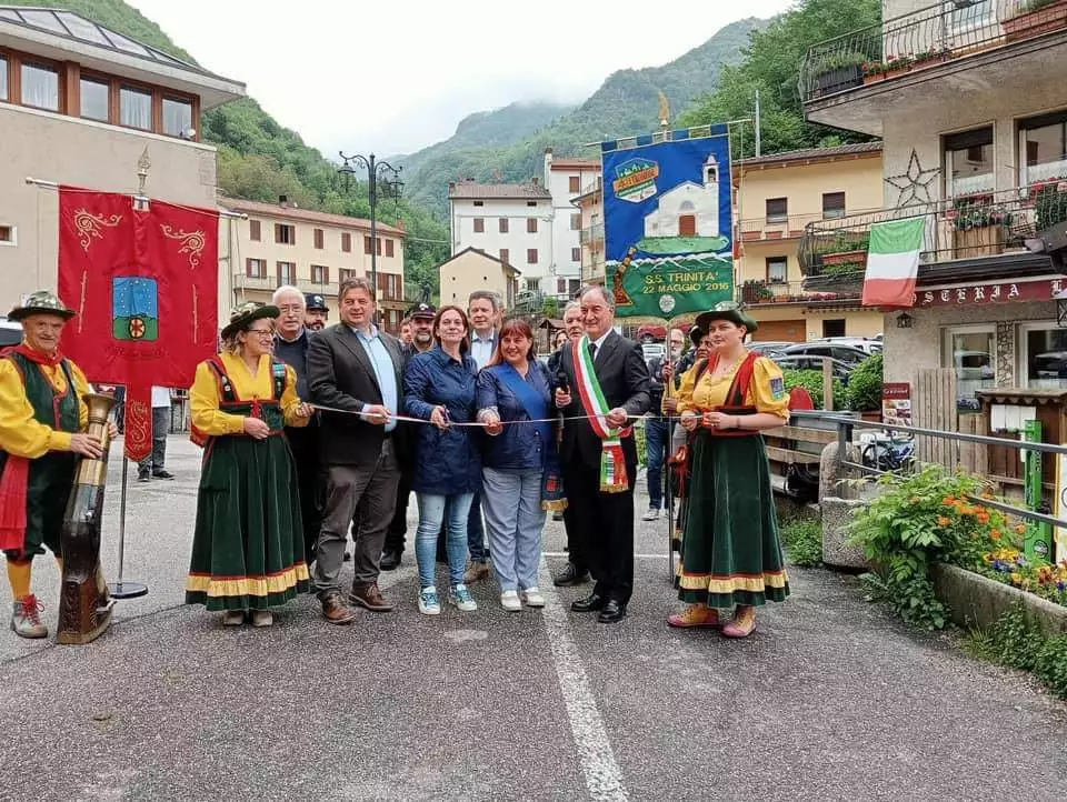 Il taglio del nastro di oggi a Giazza.