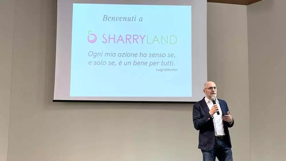 Luigi Alberton durante una presentazione di SharryLand.