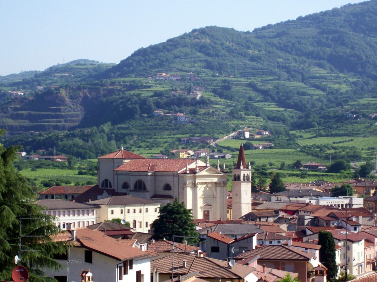 Una panoramica del paese di Montecchia di Crosara